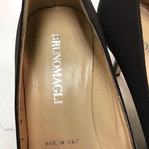 Bruno Magli chocolate peep toe kitten heel pump